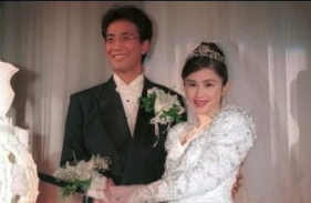 本田理沙　元旦那　引退理由　結婚歴　子供　現在