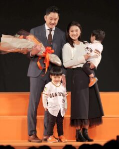 石川梨華　旦那　野上亮磨　引退　離婚