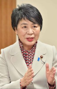 上川陽子　旦那　卓苗　馴れ初め