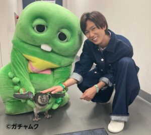 阿部亮平　山崎怜奈　匂わせ　水族館
