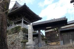 石田ひかり　夫　訓覇圭　寺　三重県　どこ　金蔵寺