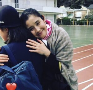 石田ひかり　子供何人　娘　大学　清泉女学院　留学